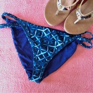 Lucky Brand Reversible Strappy Bikini Bottom – Blue – Size L – NWT